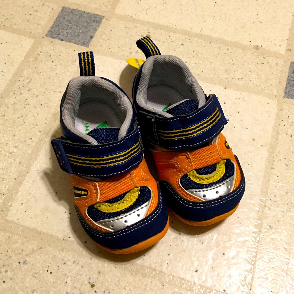 Tsukihoski baby 02A Neeko infant sneakers